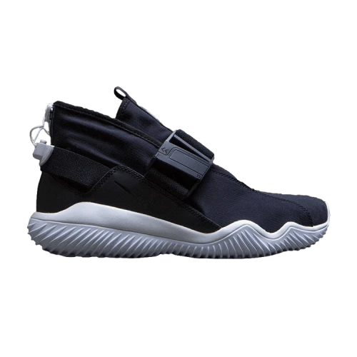 Nike KMTR Black White