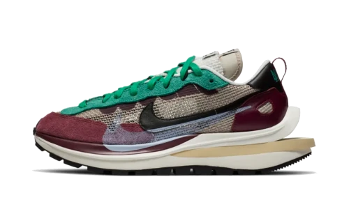 Nike Vaporwaffle sacai Villain Red Neptune Green