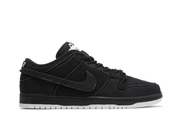 Nike SB Dunk Low Gnarhunters
