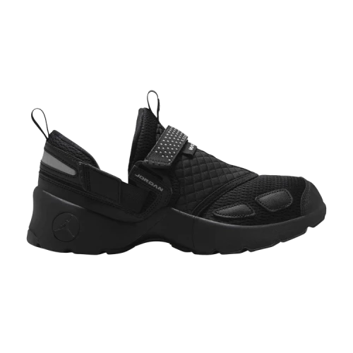 Jordan Trunner LX Triple Black (Women's)