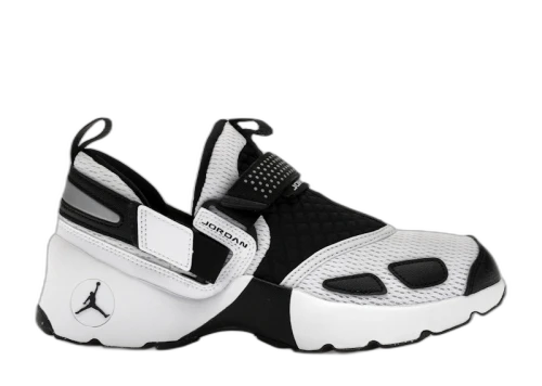 Jordan Trunner LX White Black (Women's)