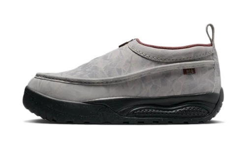 Nike ACG Izy Graphic Design Light Orewood Brown