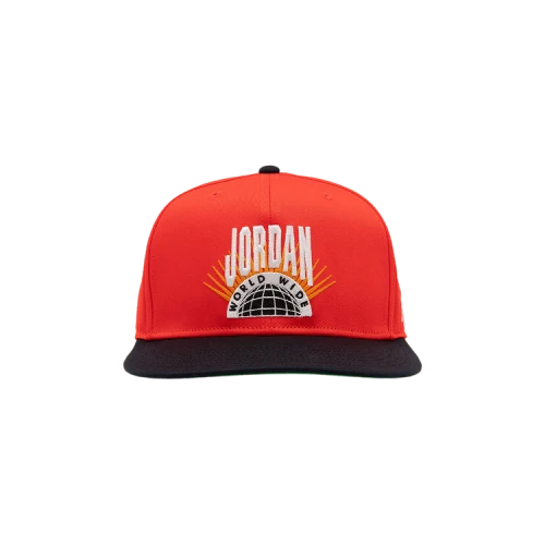 Air Jordan Essentials Pro Structured Flat Bill Hat 'Chile Red/Kelly Green/Sail'