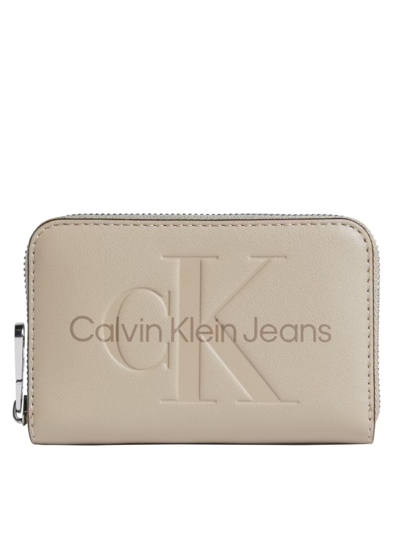 Calvin Klein monedero sculpted med zip around mono taupe